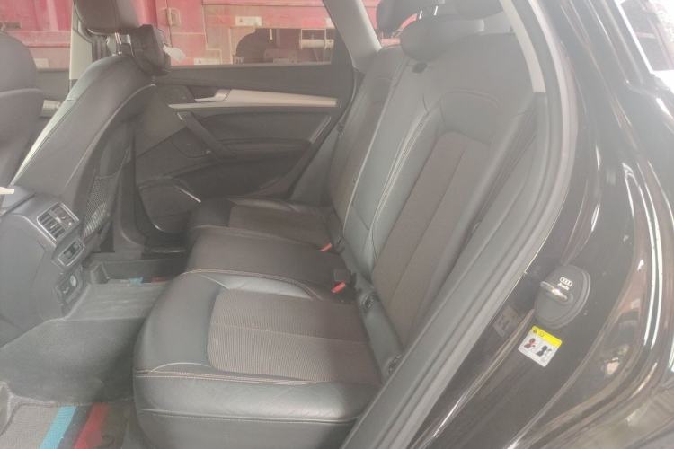 Used Audi Q5L 2018 40 TFSI Prestige Fashion Edition China VI Left Rear Seat