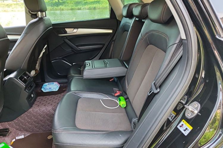 Used Audi Q5L 2018 40 TFSI Prestige Fashion Edition China VI Left Rear Seat