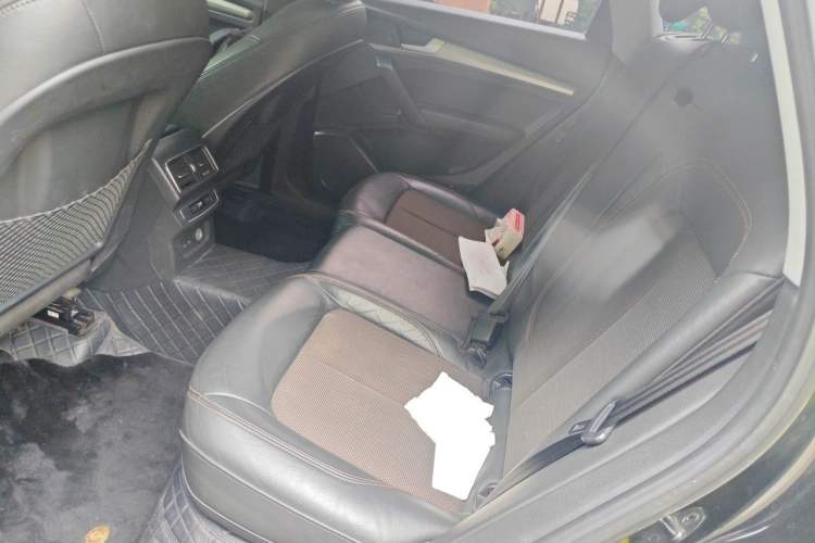 Used Audi Q5L 2018 45 TFSI Prestige Fashion Edition China V Emission Standard Left Rear Seat