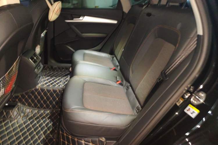 Used Audi Q5L 2018 40 TFSI Prestige Fashion Edition China VI Left Rear Seat