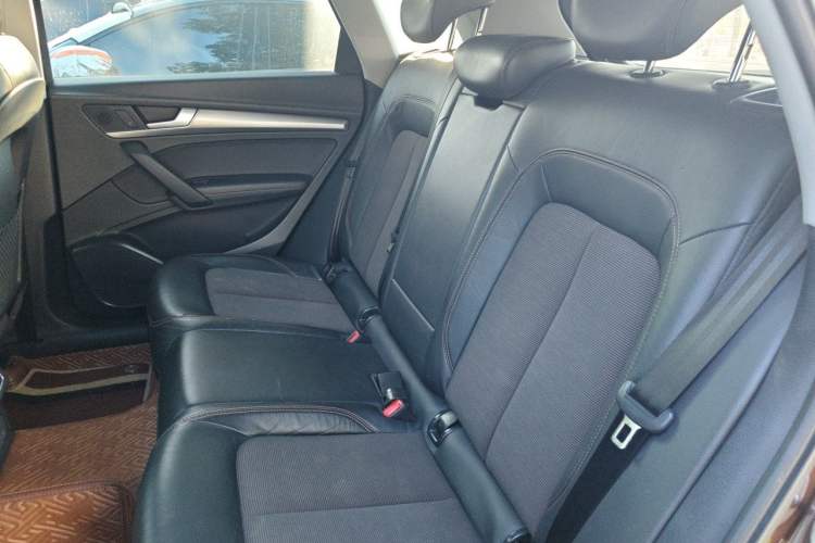 Used Audi Q5L 2018 45 TFSI Prestige Fashion Edition China V Emission Standard Left Rear Seat