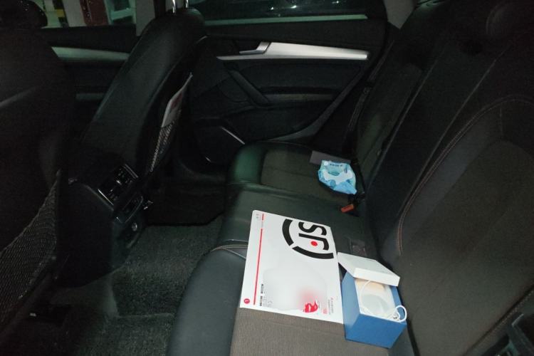 Used Audi Q5L 2018 40 TFSI Prestige Fashion Edition China VI Left Rear Seat