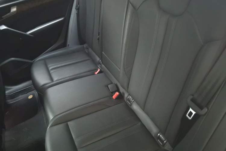 Used Audi Q5L 2018 45 TFSI Prestige Luxury Sport Model China VI Emission Standard Left Rear Seat
