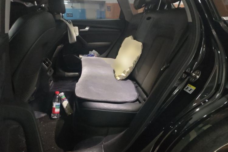 Used Audi Q5L 2018 40 TFSI Prestige Fashion Edition China VI Left Rear Seat