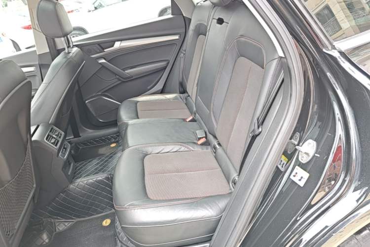 Used Audi Q5L 2018 45 TFSI Prestige Fashion Edition China VI Emission Standard Left Rear Seat