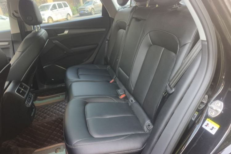 Used Audi Q5L 2018 40 TFSI Prestige Fashion Edition China VI Left Rear Seat