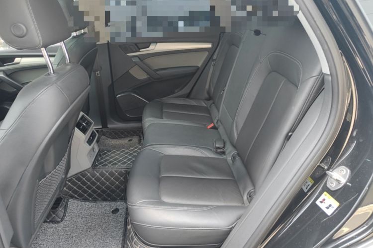 Used Audi Q5L 2018 40 TFSI Prestige Fashion Edition China VI Left Rear Seat