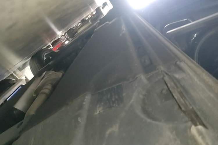 Used Audi Q5L 2018 45 TFSI Prestige Fashion Edition China VI Emission Standard Left Side Sill
