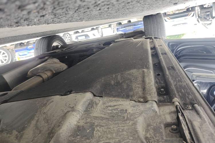 Used Audi Q5L 2018 40 TFSI Prestige Fashion Edition China V Left Side Sill