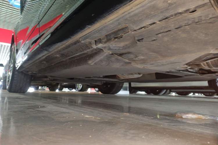 Used Audi Q5L 2018 40 TFSI Prestige Fashion Edition China VI Left Side Sill