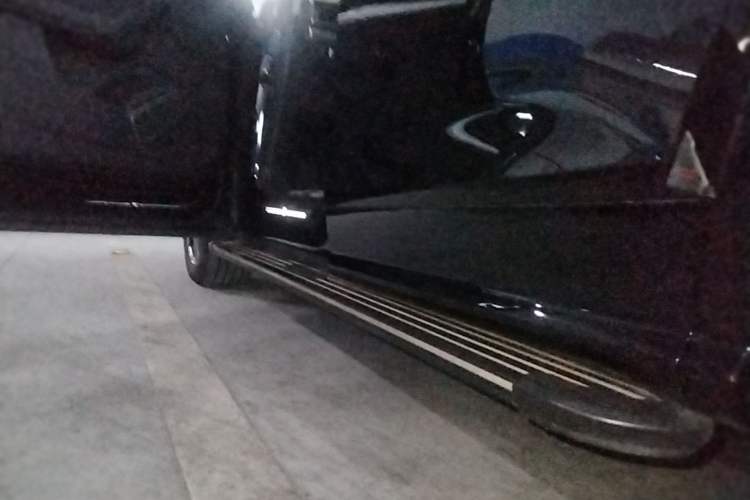 Used Audi Q5L 2018 40 TFSI Prestige Fashion Edition China VI Left Side Sill