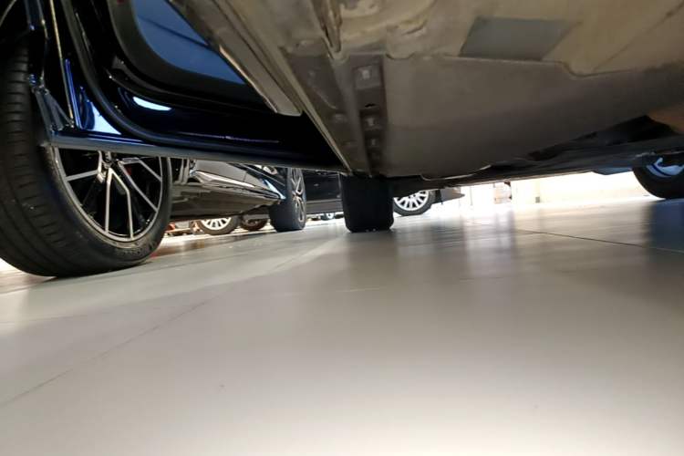 Used Audi Q5L 2018 40 TFSI Prestige Fashion Edition China V Left Side Sill