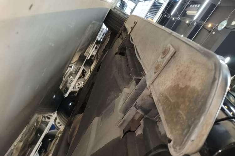 Used Audi Q5L 2018 40 TFSI Prestige Fashion Edition China V Left Side Sill