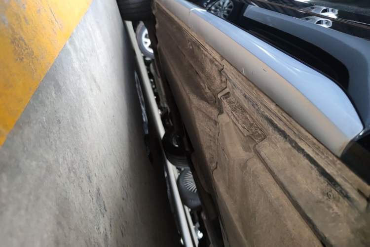 Used Audi Q5L 2018 40 TFSI Prestige Edition China V Left Side Sill