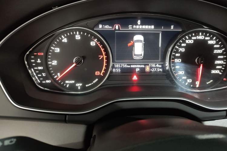 Used Audi Q5L 2018 40 TFSI Prestige Edition China V Odometer Close Up