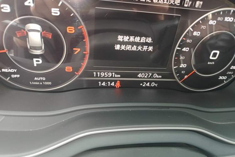 Used Audi Q5L 2018 40 TFSI Prestige Fashion Edition China VI Odometer Close Up