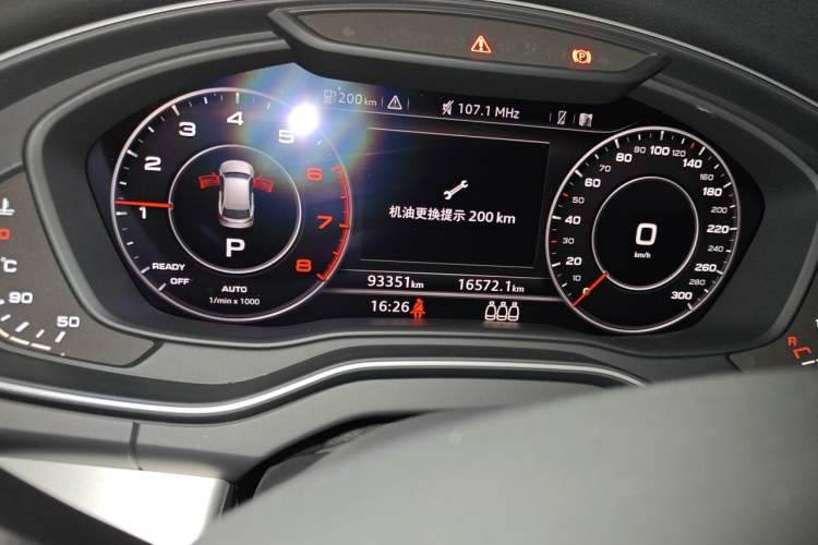 Used Audi Q5L 2018 40 TFSI Prestige Fashion Edition China VI Odometer Close Up