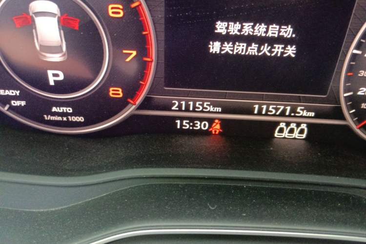 Used Audi Q5L 2018 40 TFSI Prestige Fashion Edition China VI Odometer Close Up
