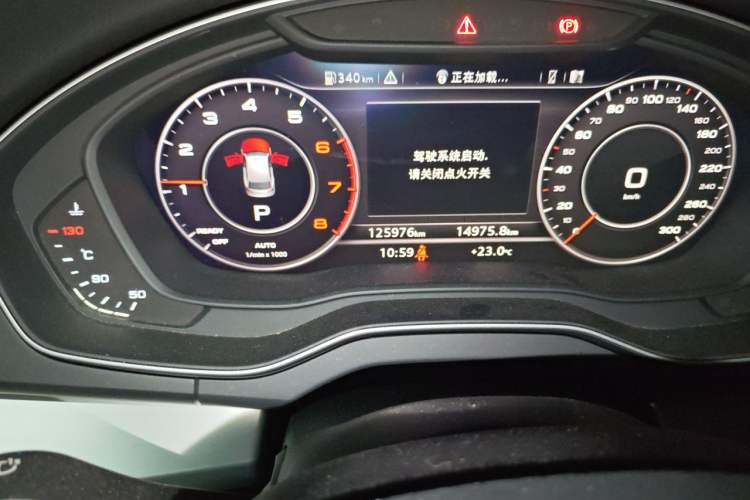 Used Audi Q5L 2018 40 TFSI Prestige Fashion Edition China VI Odometer Close Up