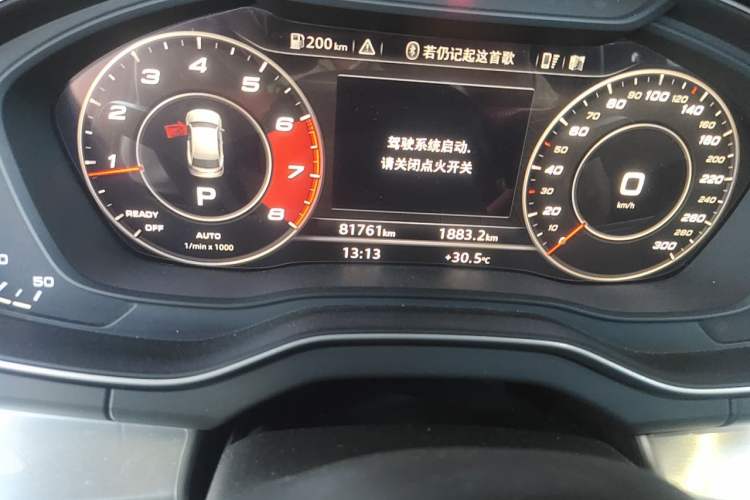 Used Audi Q5L 2018 40 TFSI Prestige Fashion Edition China V Odometer Close Up
