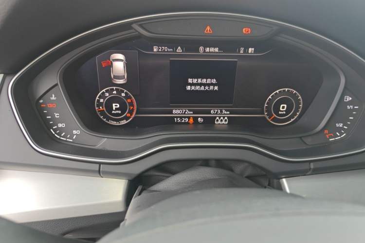 Used Audi Q5L 2018 40 TFSI Prestige Fashion Edition China V Odometer Close Up