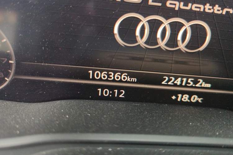 Used Audi Q5L 2018 40 TFSI Prestige Fashion Edition China VI Odometer Close Up