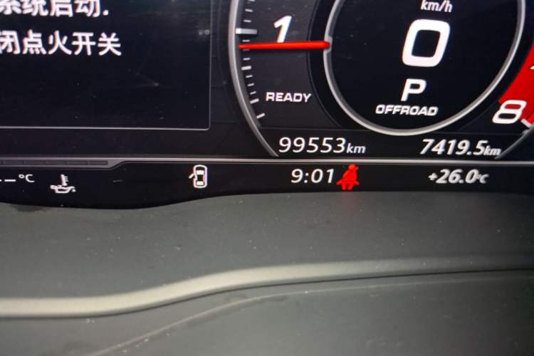 Used Audi Q5L 2018 40 TFSI Prestige Fashion Edition China VI Odometer Close Up