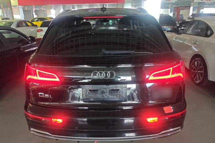Used Audi Q5L 2018 40 TFSI Prestige Fashion Edition China VI Rear