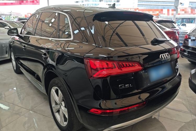 Used Audi Q5L 2018 40 TFSI Prestige Edition China VI Emission Standard Rear Left 45 Deg