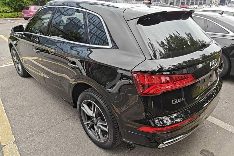 Used Audi Q5L 2018 40 TFSI Prestige Fashion Edition China VI Rear Left 45 Deg