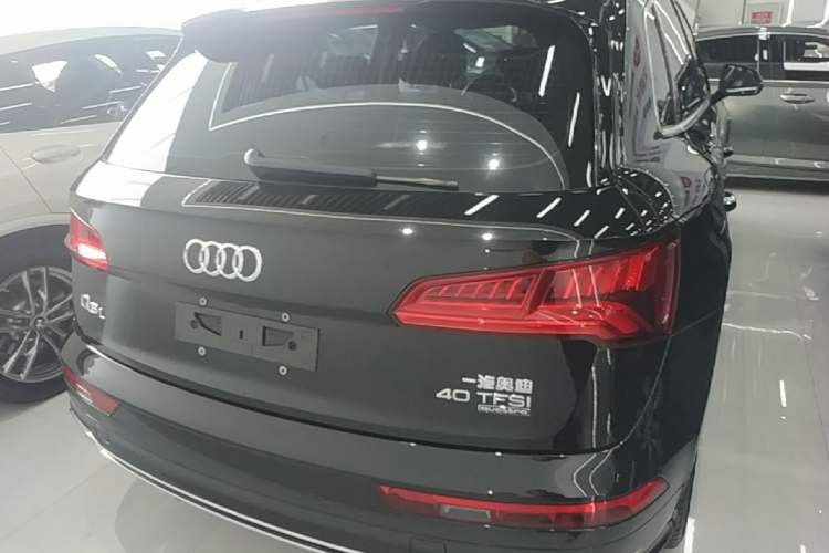 Used Audi Q5L 2018 40 TFSI Prestige Fashion Edition China VI Rear