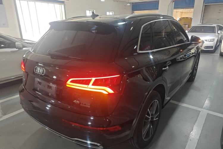 Used Audi Q5L 2018 40 TFSI Prestige Fashion Edition China VI Rear Right 45 Deg