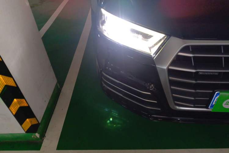 Used Audi Q5L 2018 40 TFSI Prestige Fashion Edition China VI Right Front Headlight