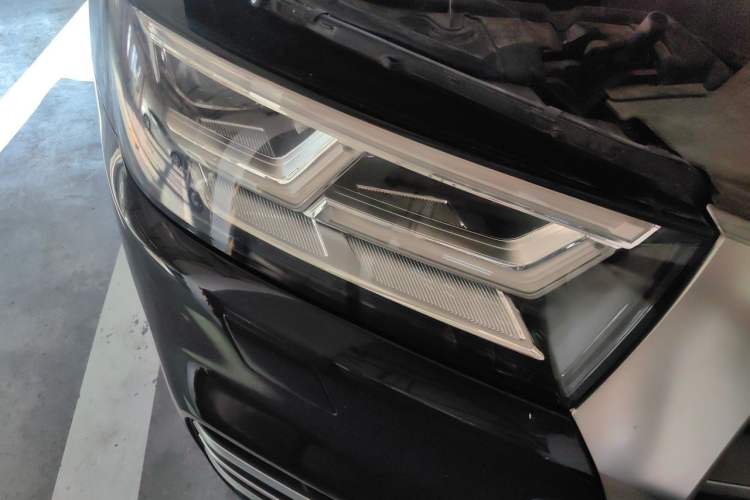 Used Audi Q5L 2018 40 TFSI Prestige Fashion Edition China VI Right Front Headlight