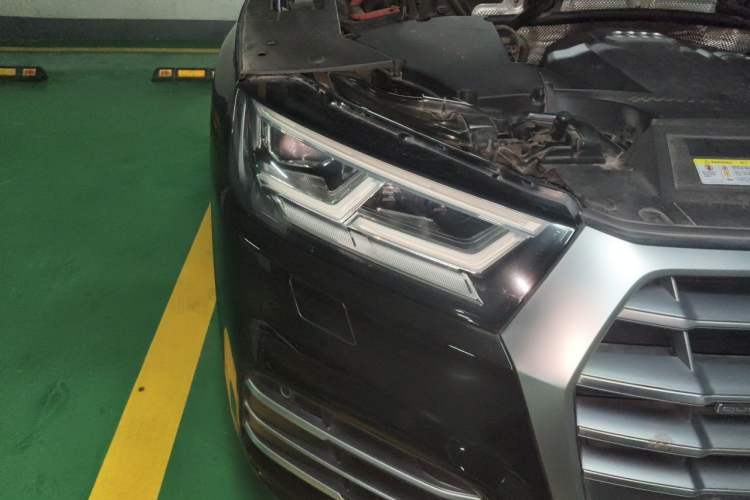 Used Audi Q5L 2018 45 TFSI Prestige Fashion Edition China VI Emission Standard Right Front Headlight