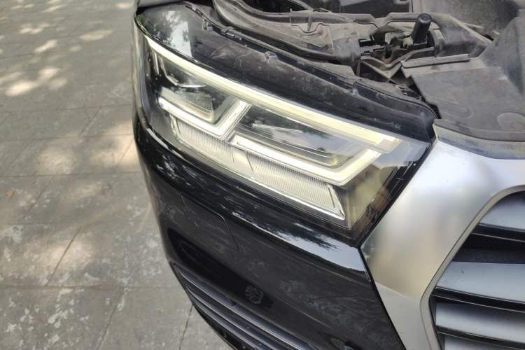 Used Audi Q5L 2018 40 TFSI Prestige Fashion Edition China V Right Front Headlight