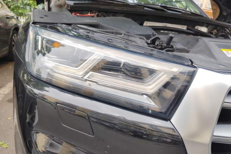Used Audi Q5L 2018 40 TFSI Prestige Fashion Edition China V Right Front Headlight