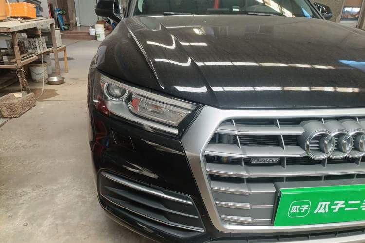 Used Audi Q5L 2018 40 TFSI Prestige Edition China VI Emission Standard Right Front Headlight