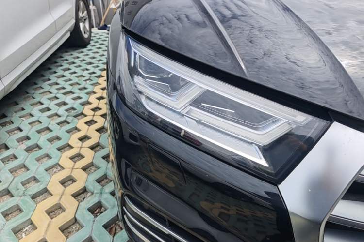 Used Audi Q5L 2018 40 TFSI Prestige Fashion Edition China VI Right Front Headlight