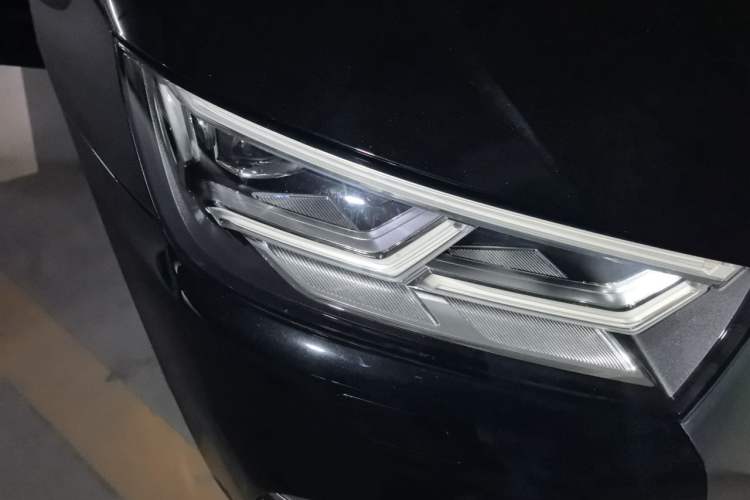 Used Audi Q5L 2018 45 TFSI Prestige Fashion Edition China VI Emission Standard Right Front Headlight