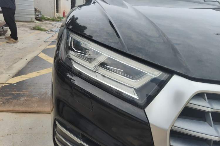 Used Audi Q5L 2018 40 TFSI Prestige Fashion Edition China V Right Front Headlight