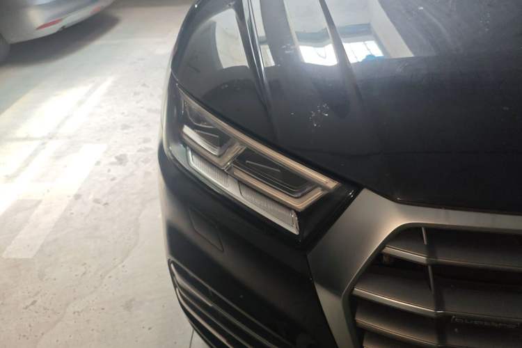 Used Audi Q5L 2018 40 TFSI Prestige Fashion Edition China V Right Front Headlight