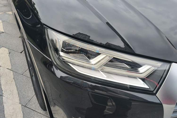 Used Audi Q5L 2018 40 TFSI Prestige Fashion Edition China V Right Front Headlight