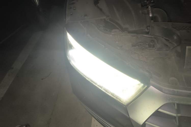 Used Audi Q5L 2018 40 TFSI Prestige Fashion Edition China VI Right Front Headlight
