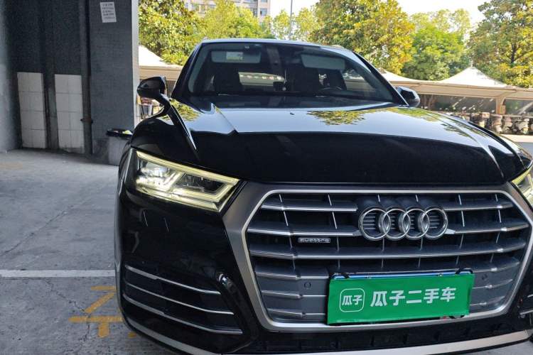 Used Audi Q5L 2018 40 TFSI Prestige Fashion Edition China VI Right Front Headlight