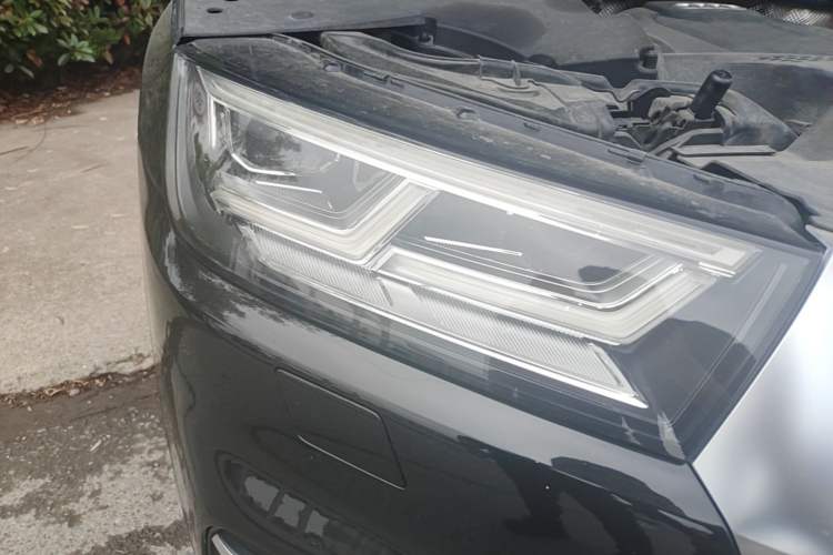 Used Audi Q5L 2018 40 TFSI Prestige Fashion Edition China VI Right Front Headlight