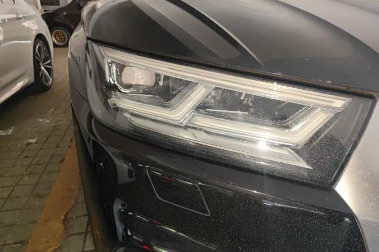 Used Audi Q5L 2018 40 TFSI Prestige Fashion Edition China VI Right Front Headlight
