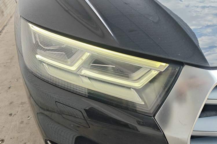 Used Audi Q5L 2018 40 TFSI Prestige Fashion Edition China V Right Front Headlight
