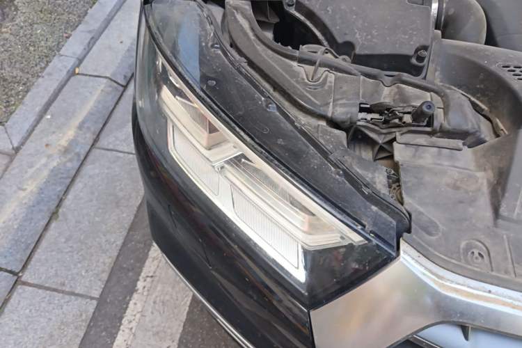 Used Audi Q5L 2018 40 TFSI Prestige Fashion Edition China V Right Front Headlight