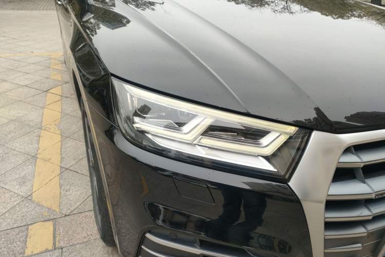 Used Audi Q5L 2018 45 TFSI Prestige Fashion Edition China V Emission Standard Right Front Headlight